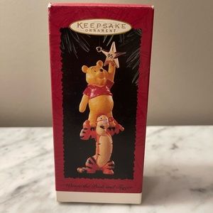 Hallmark Keepsake Winnie the Pooh and Tigger ornament